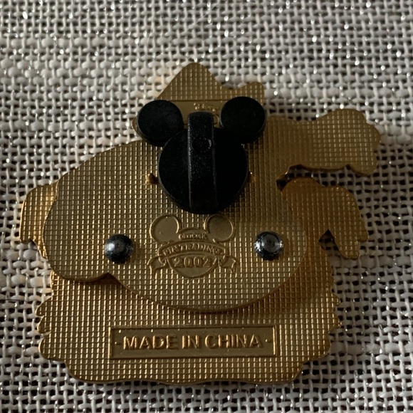 Disney Cruise Line Captain Pluto Plush and pin trading - Picture 13 of 17